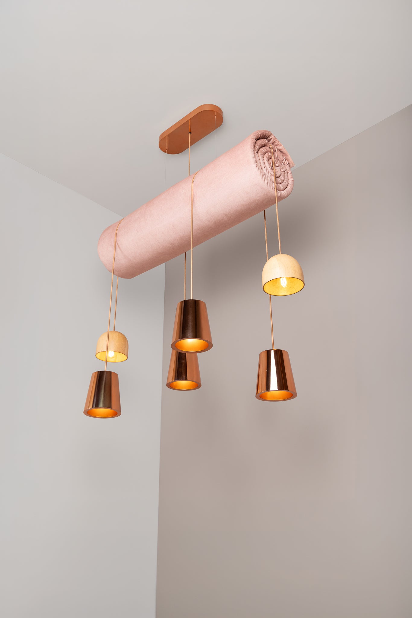 T Chandelier L