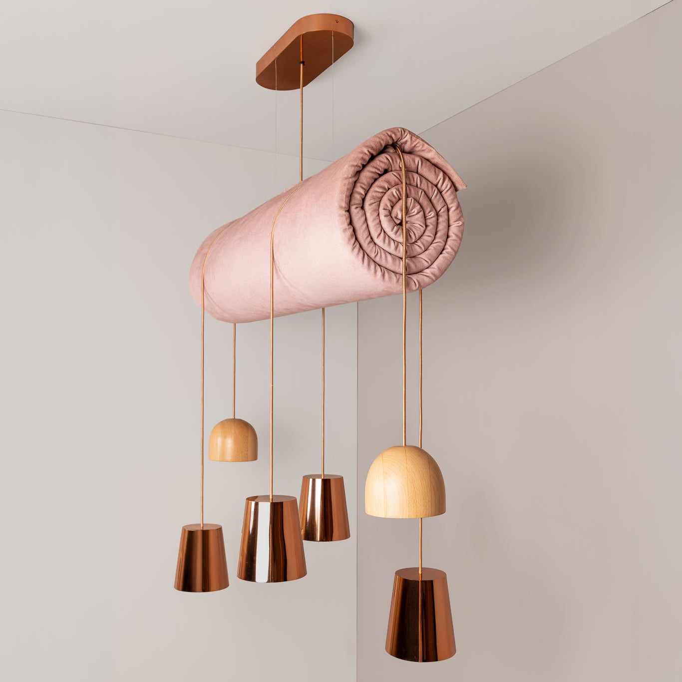 T Chandelier L